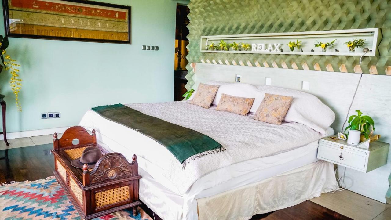 Ruth'S Bed & Breakfast Lembang Exterior photo