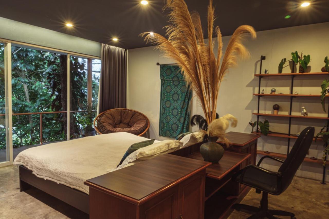 Ruth'S Bed & Breakfast Lembang Exterior photo