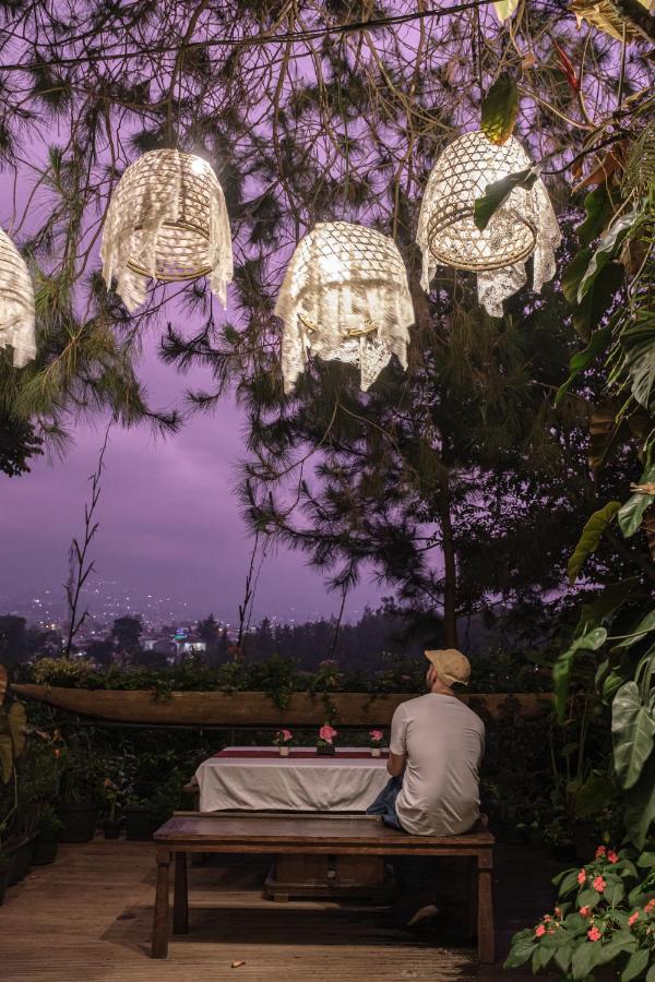 Ruth'S Bed & Breakfast Lembang Exterior photo