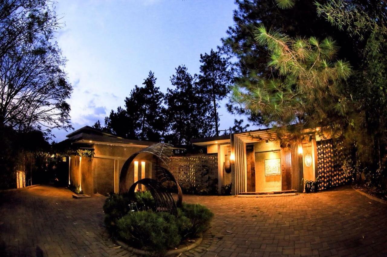 Ruth'S Bed & Breakfast Lembang Exterior photo